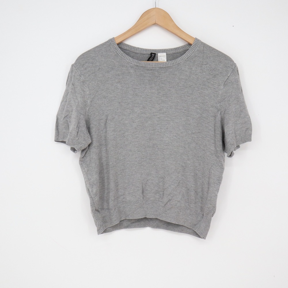 H&M Divided Knit Top Womens L Short Sleeve Crew Neck Gray Solid Excellent